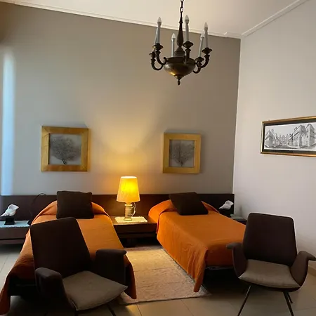 Domus Felix Bed & Breakfast