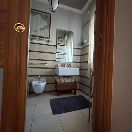 Domus Felix Bed and breakfast 2*