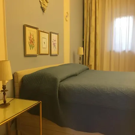 Bed & Breakfast Domus Felix Sorrento